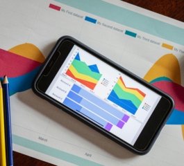 Japanese Prime Minister Presents Donald Trump With Shinzo Abe’s Golf Putter