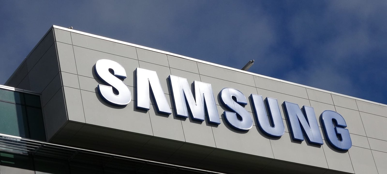 Samsung and SK Hynix surge after joining OpenAI’s Stargate chip program - Imagem do artigo