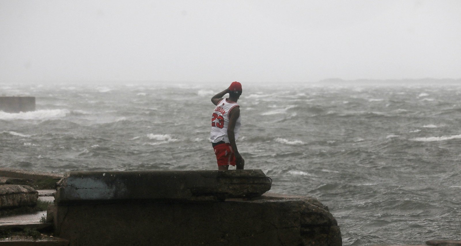 Hurricane Melissa Matches Record 185-mph Landfall, Devastates Western Jamaica - Imagem do artigo original