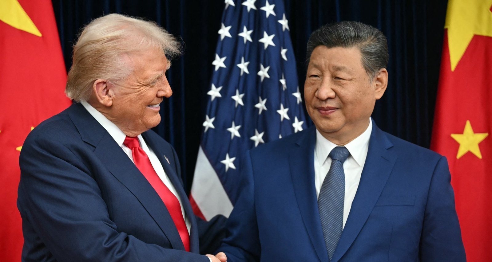 Trump Directs Immediate U.S. Nuclear Tests Ahead of Rare In-Person Meeting With Xi - Imagem do artigo original