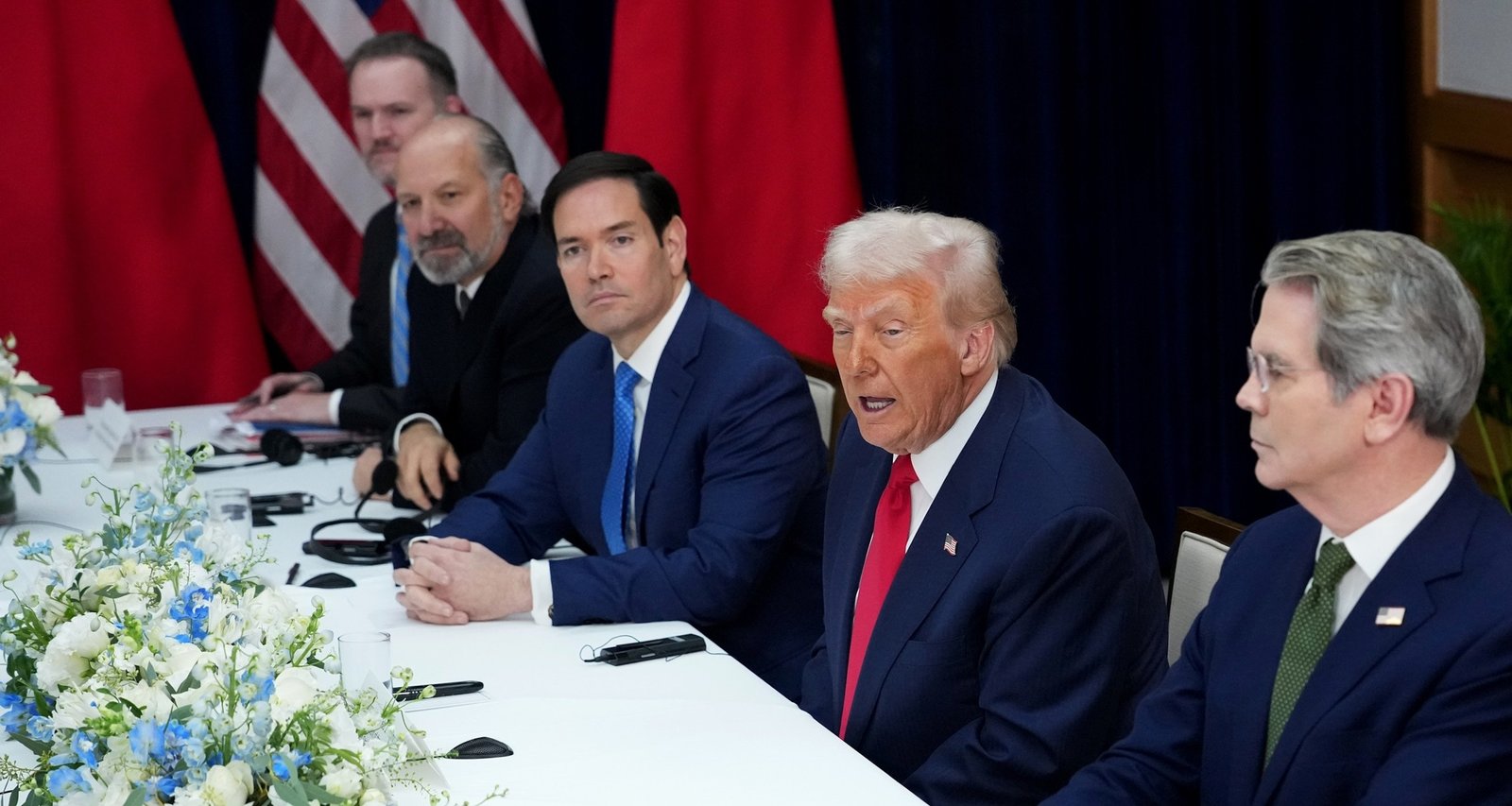 US-China Trade Truce Eases Tariffs, Secures Rare Earth Supplies and Revives Soybean Orders - Imagem do artigo original