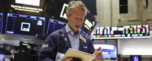 Fed Rate Cut, Big-Tech Milestones and U.S.–China Tariff Truce Drive Volatile Week on Wall Street - Imagem do artigo original