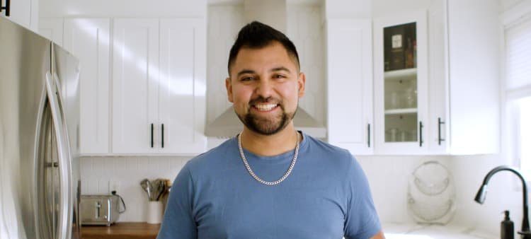 From Tinder Match to Thriving Bakery: Singapore Couple Builds a Six-Figure Cake Enterprise - Imagem do artigo original