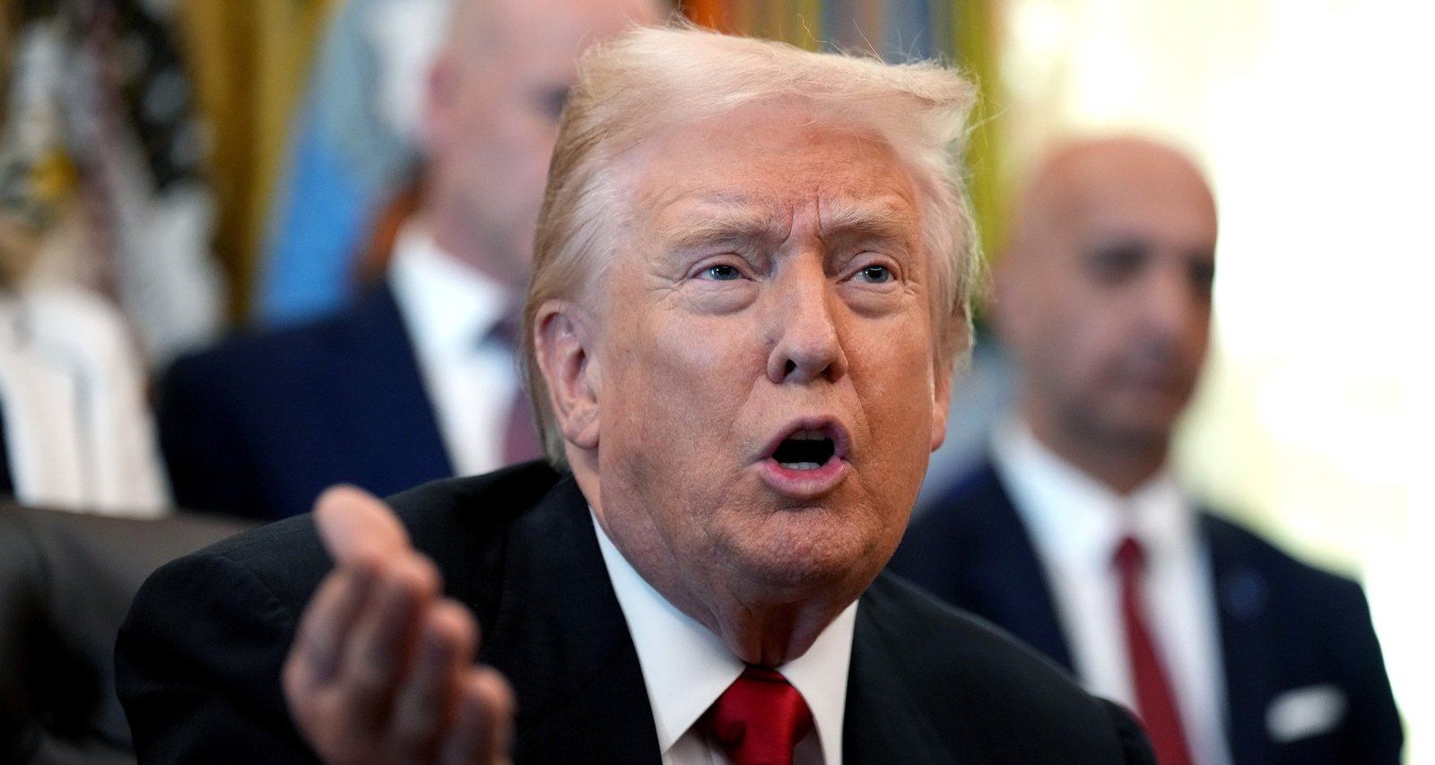 Trump Outlines $2,000 “Tariff Dividend” for Most Americans, Excluding High-Income Earners - Imagem do artigo original