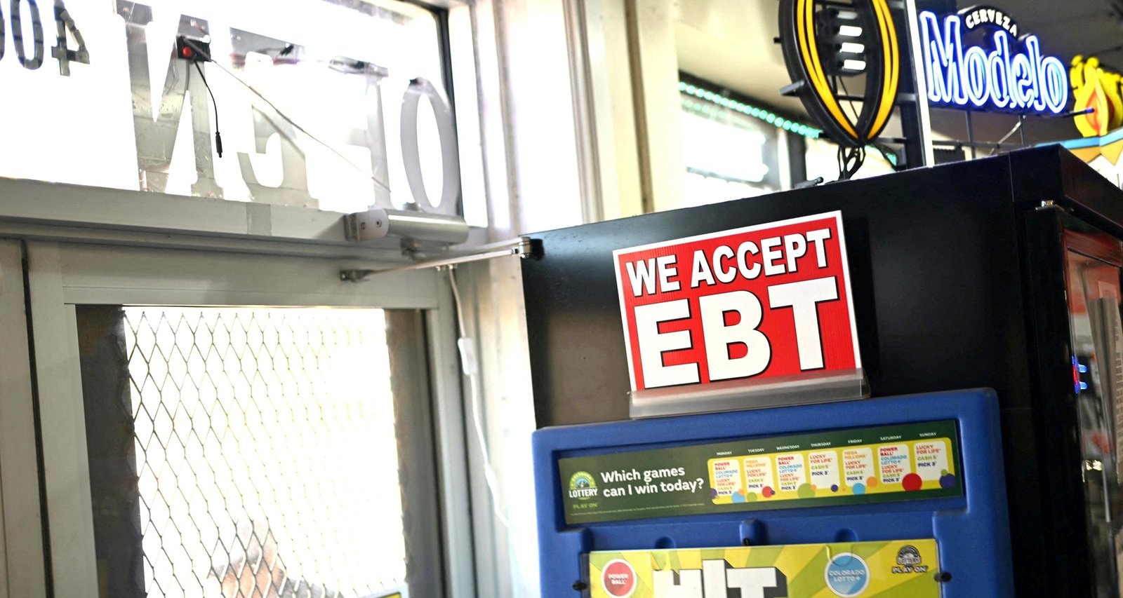 Supreme Court Keeps Hold on Order Requiring Full November SNAP Payments - Imagem do artigo original