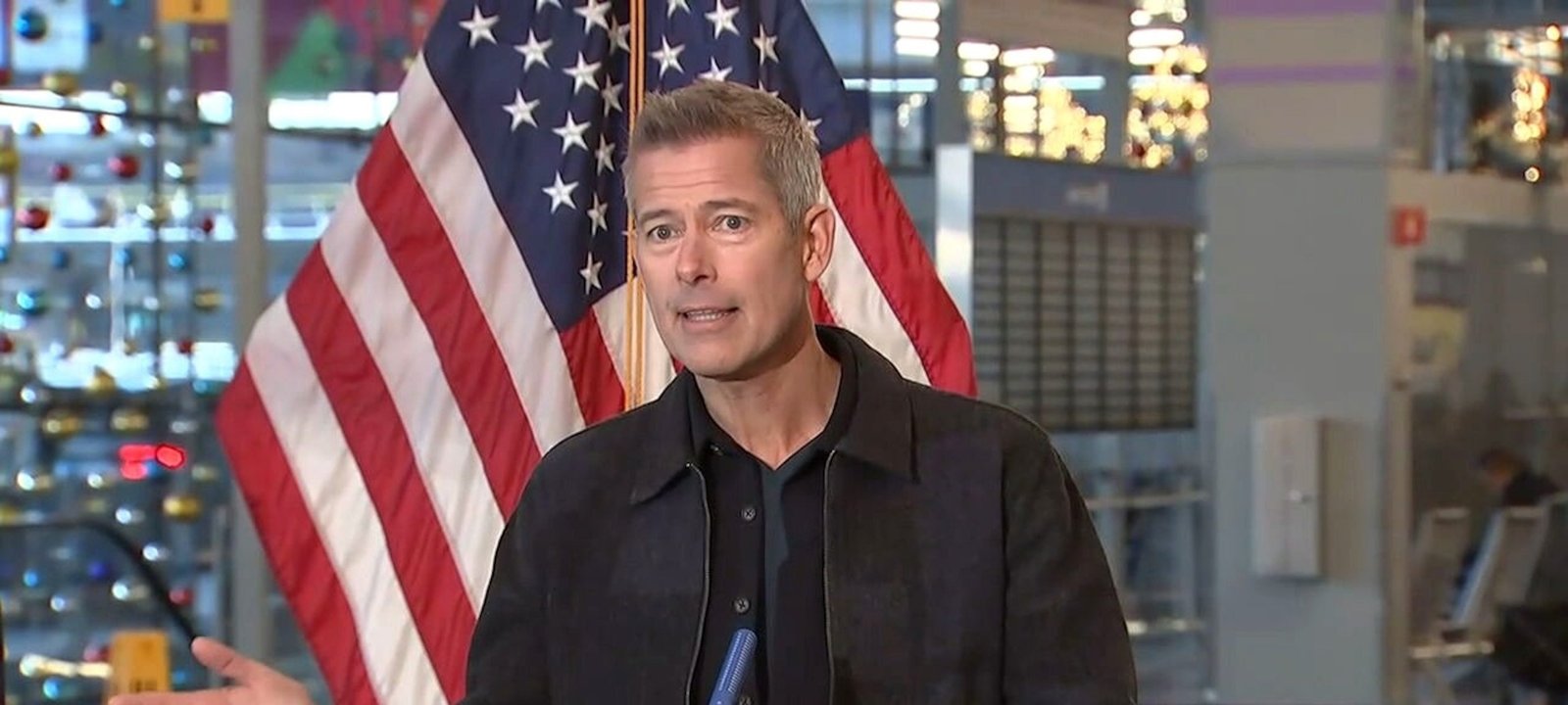 U.S. Transportation Chief Warns Flight Cuts Will Deepen Before Traffic Stabilizes - Imagem do artigo original