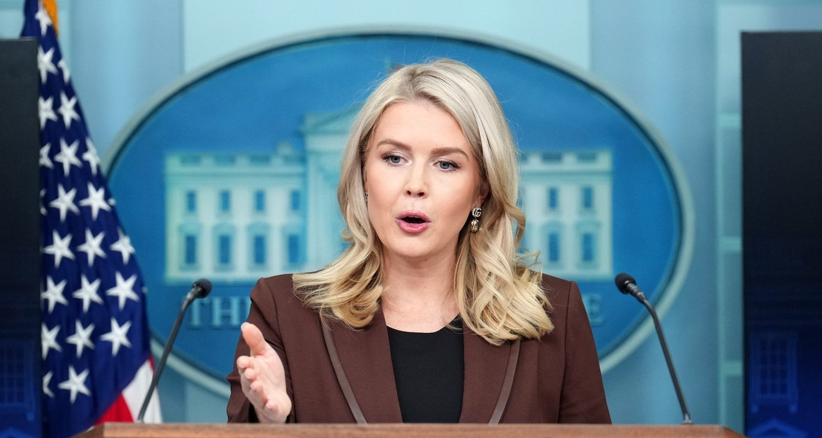 White House Reaffirms Trump’s Plan for $2,000 Checks Financed by Tariff Revenue - Imagem do artigo original