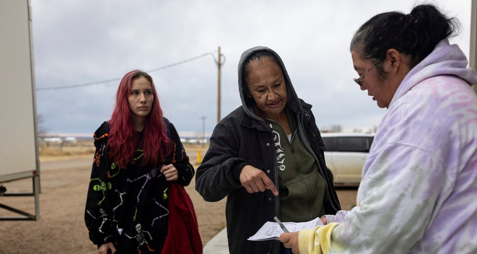 Food Banks Confront Unprecedented Demand After SNAP Payments Frozen During Shutdown - Imagem do artigo original