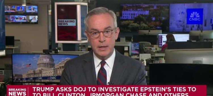 Trump asks Justice Department to examine Epstein ties to Clinton, JPMorgan, Summers and others - Imagem do artigo original