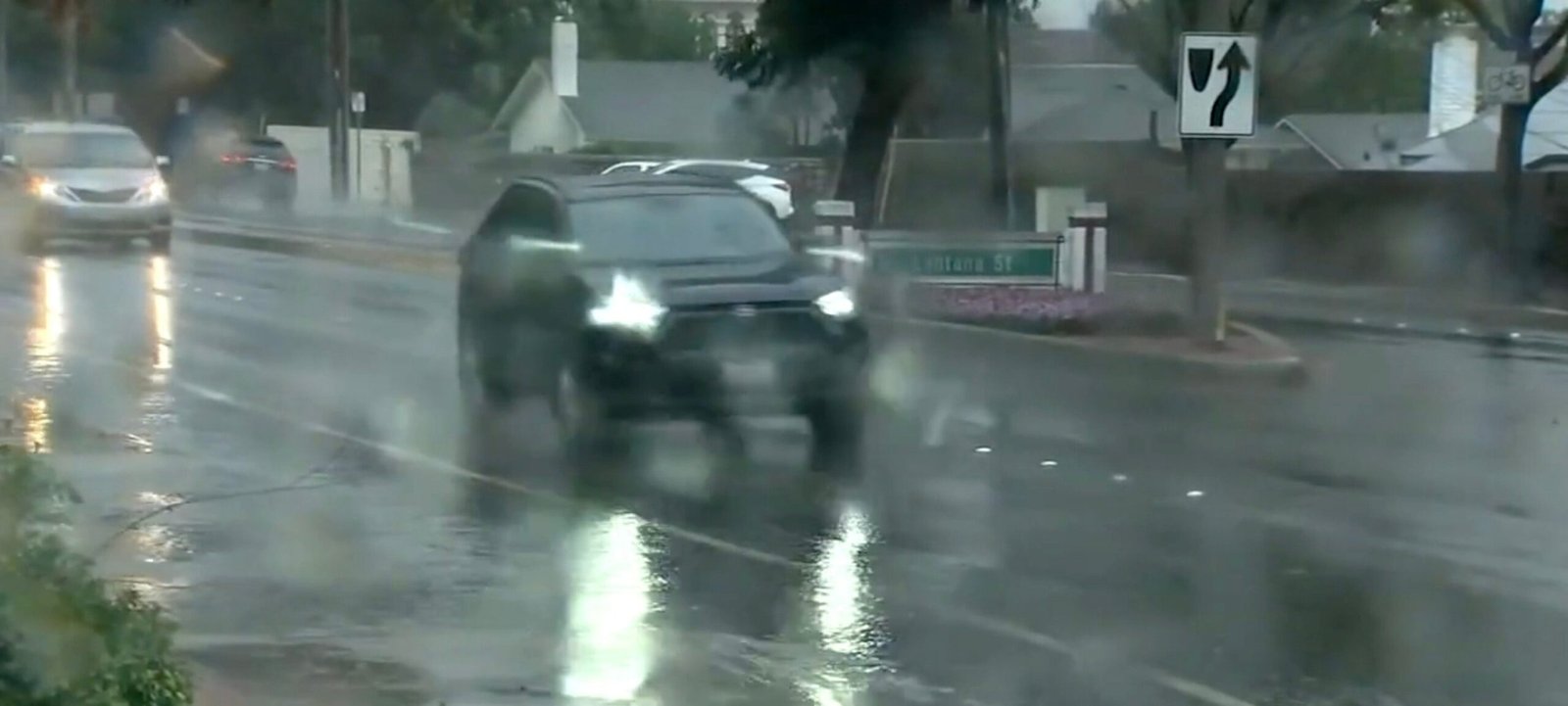 Southern California Faces Intense Rainstorm as Officials Warn of Flash Flooding and Mudslides - Imagem do artigo original