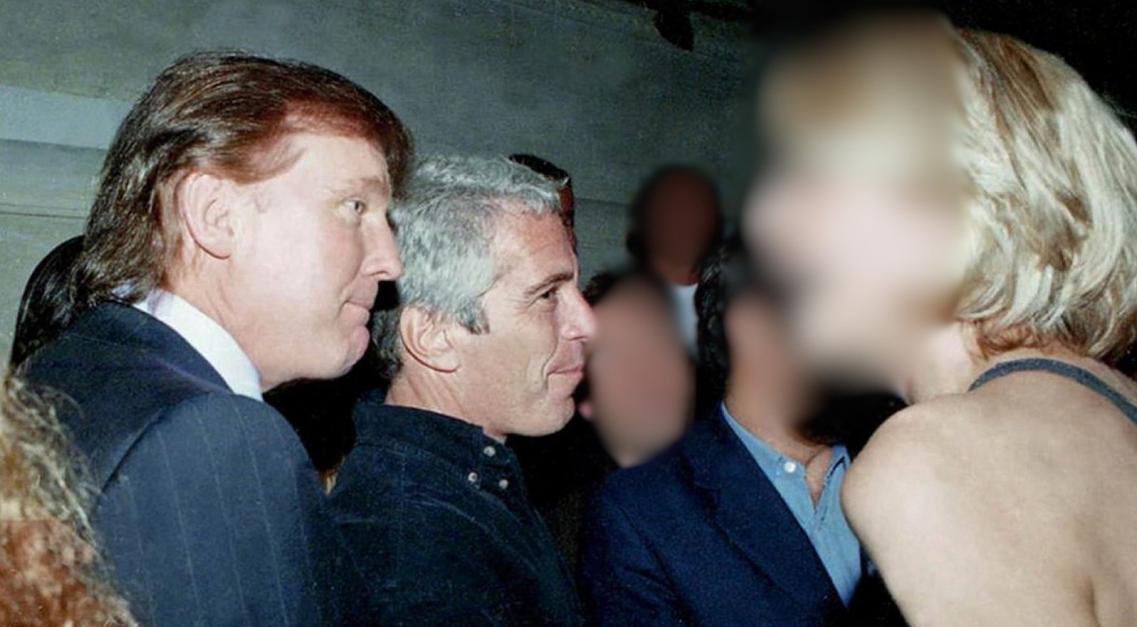 House Democrats Publish New Epstein Images Featuring Trump, Clinton and Other High-Profile Figures - Imagem do artigo original