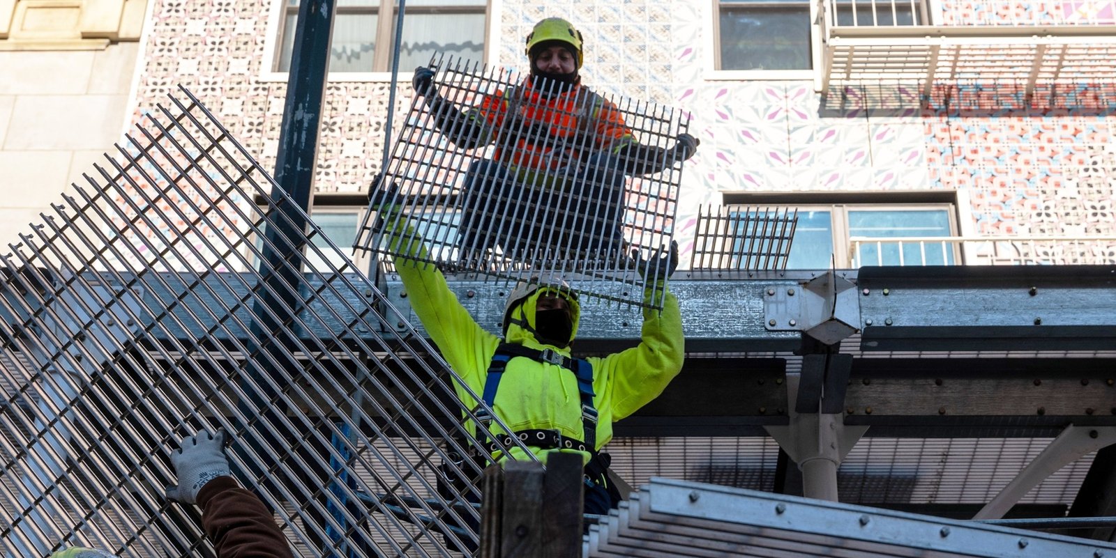 U.S. Labor Market Cools as Unemployment Rises and Retail Sales Stall, Government Data Show - Imagem do artigo original