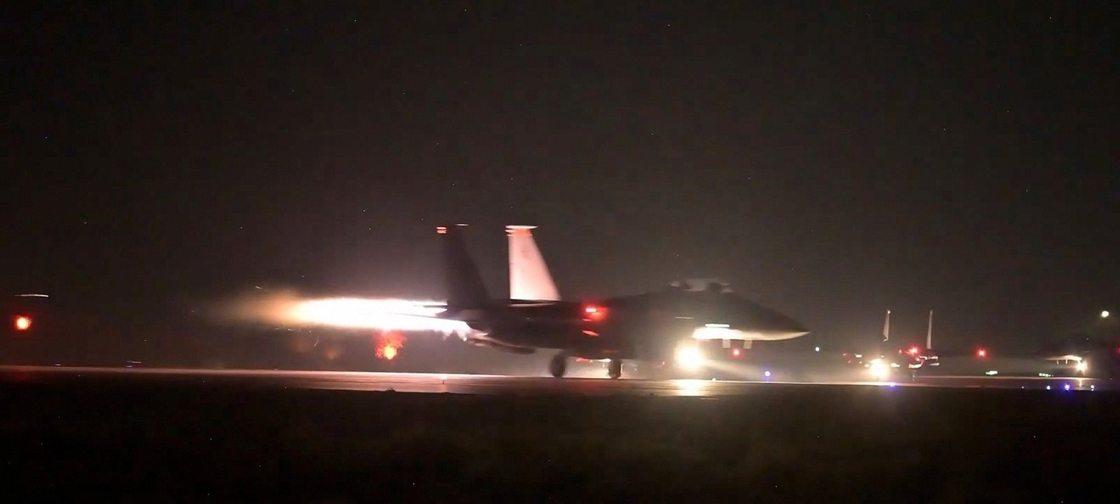 US Forces Hit More Than 70 ISIS Positions in Syria After Deadly Attack on Troops - Imagem do artigo original