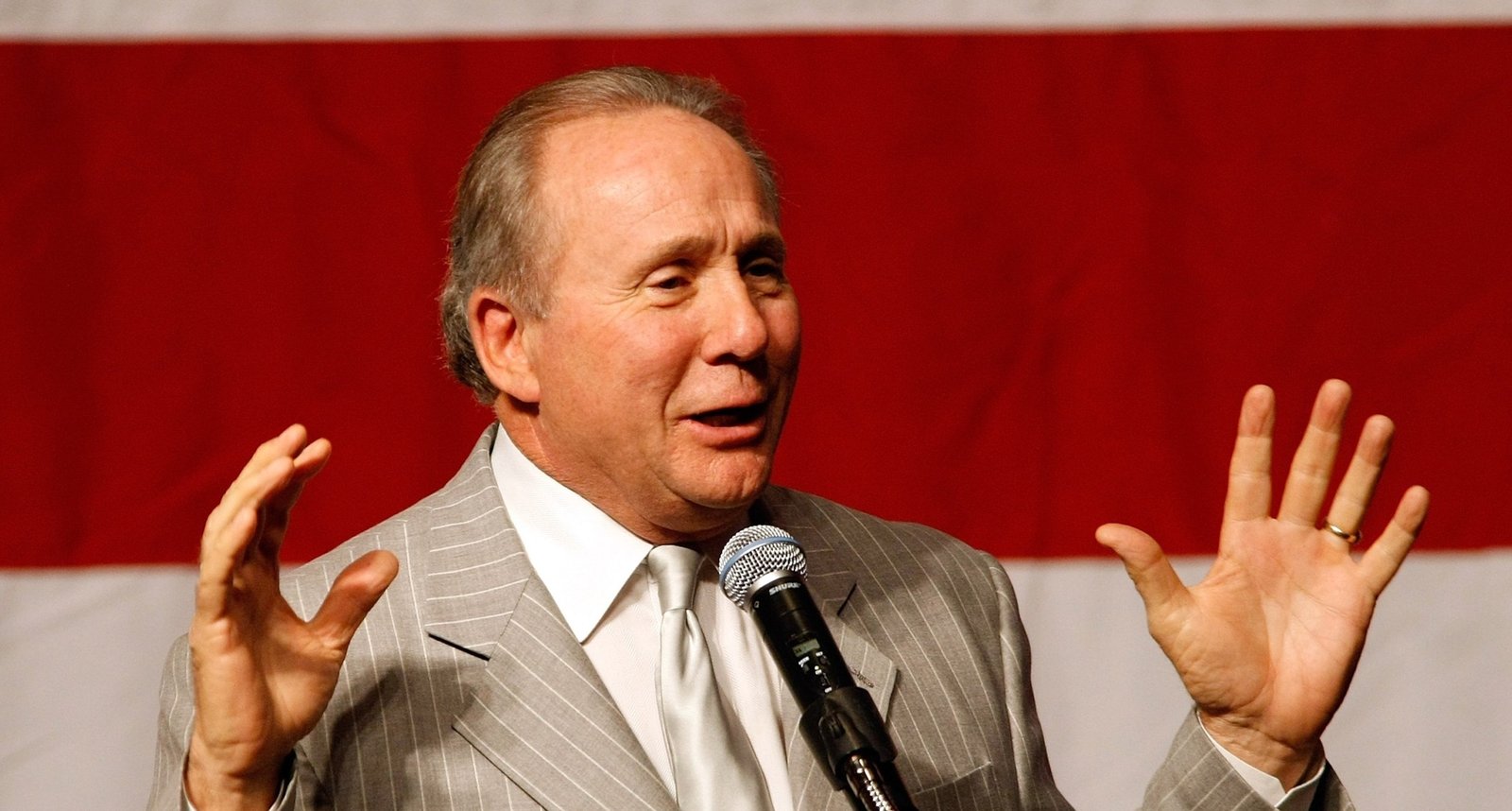 Michael Reagan, Adopted Son of Former President Ronald Reagan, Dies at 80 - Imagem do artigo original