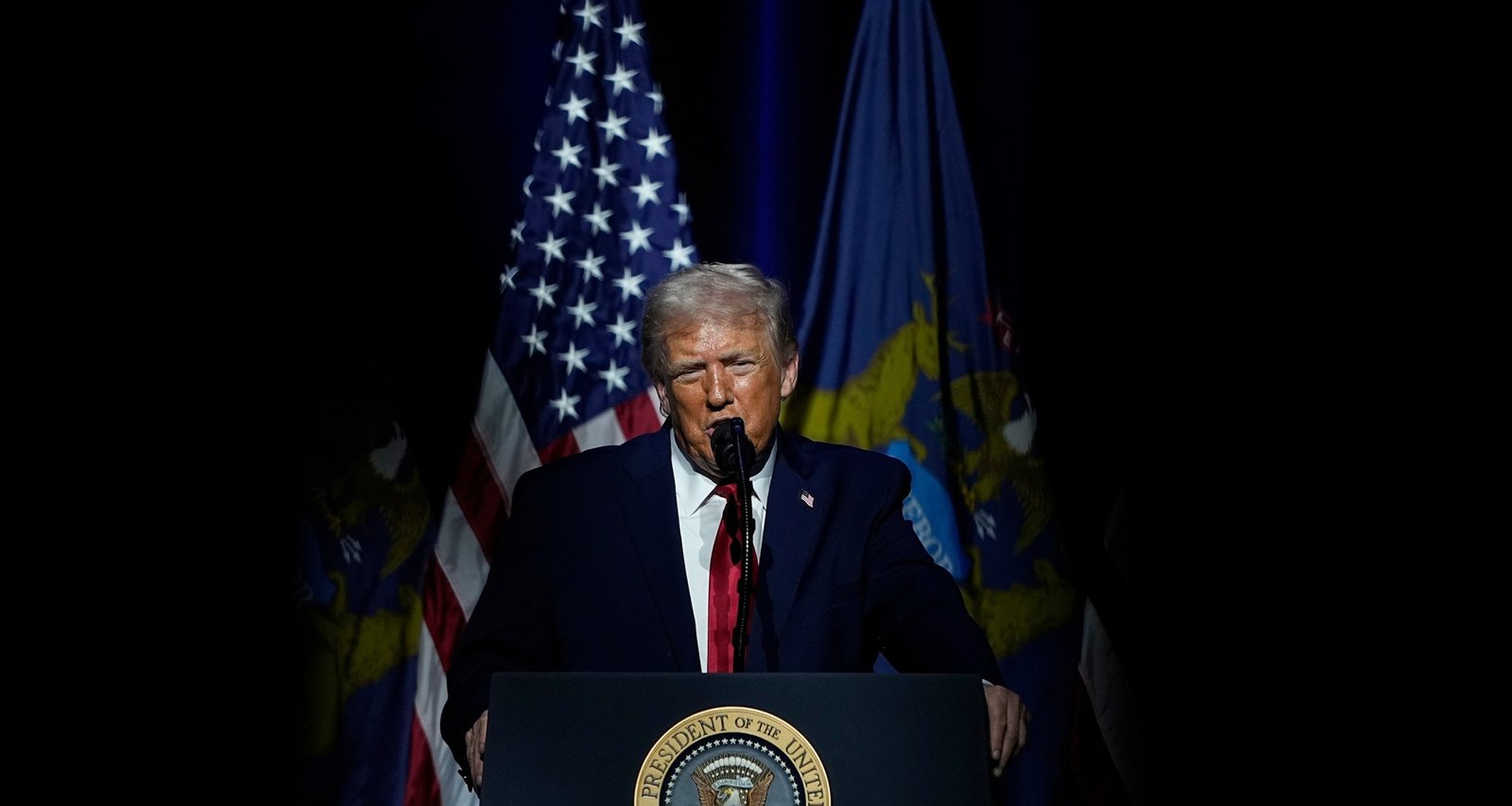 Trump Supporters Offer Mixed Reactions to U.S. Actions in Venezuela and Possible Moves in Iran and Greenland - Imagem do artigo original