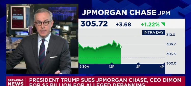 Trump Files $5 Billion Lawsuit Against JPMorgan Chase and CEO Jamie Dimon Over Account Closures - Imagem do artigo original