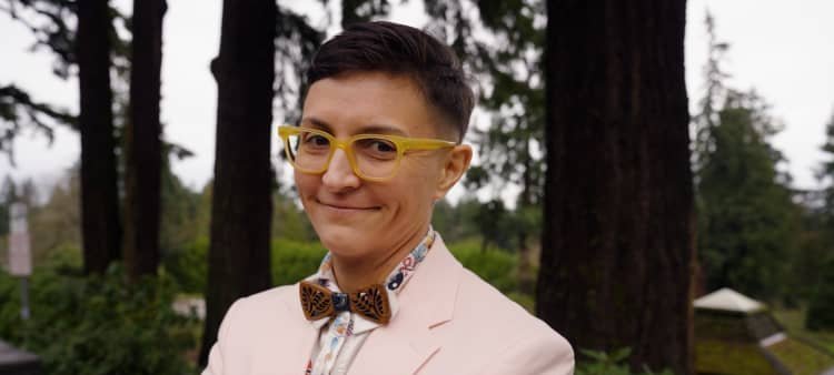 Financial Coach Adopts ‘Coast FIRE’ Model After Aggressive Early-Retirement Plan Strains Marriage - Imagem do artigo original