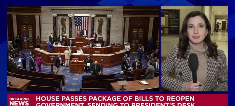 Trump Signs Funding Package, Concluding Brief Federal Shutdown - Imagem do artigo original