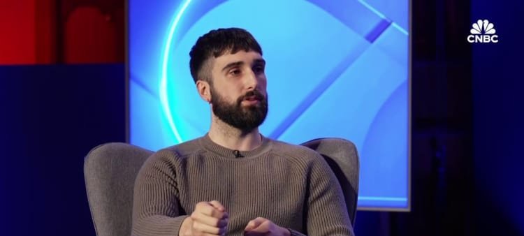 Cohere Exceeds Revenue Goals and Positions for Public Offering Amid Intensifying Enterprise AI Competition - Imagem do artigo original