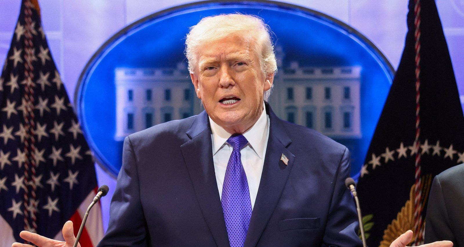 Trump Moves to Impose 15% Global Tariff After Supreme Court Curtails His Trade Authority - Imagem do artigo original