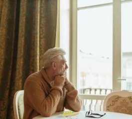 Antibiotic Use in Older Adults: Common Side Effects and High-Risk Medications