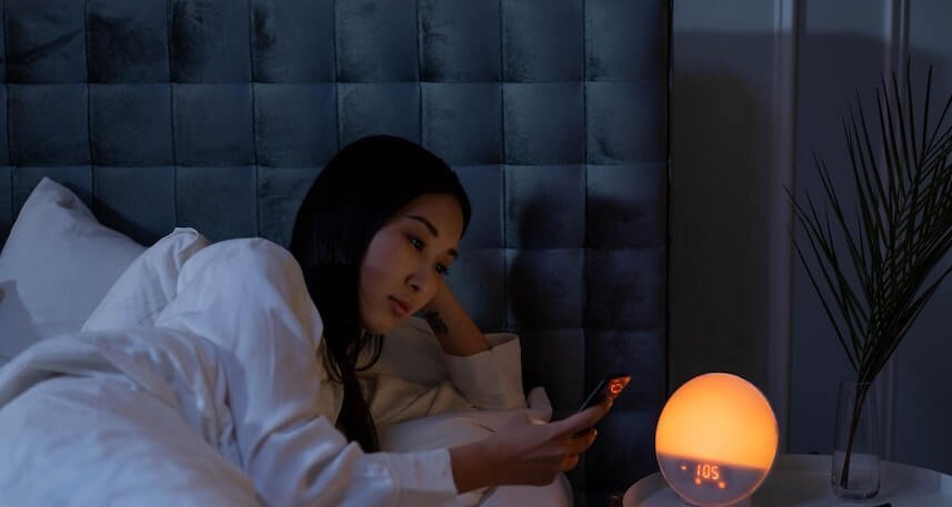 Weighted Blankets Emerge as Practical Aid for Restless Leg Syndrome and Insomnia - Imagem do artigo original