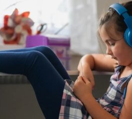 Music Therapy Offers Grieving Children a Practical Tool to Process Parental Loss