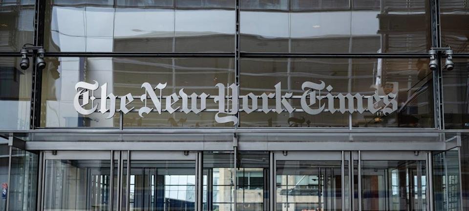 Buffett Slashes Amazon Holding and Builds Position in The New York Times - Imagem do artigo original